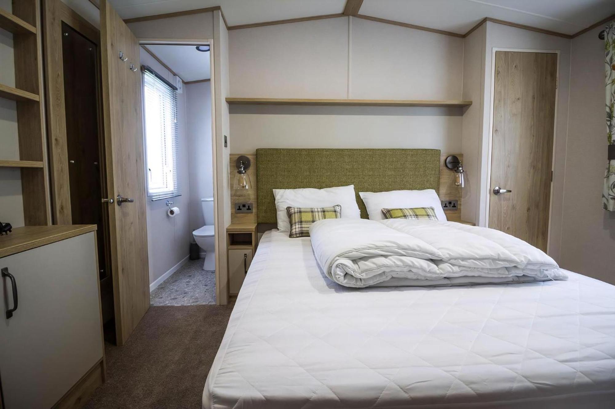 Beautiful 6 Berth Caravan With Decking At Southview Holiday Park Ref 33024O Hotel Skegness Luaran gambar